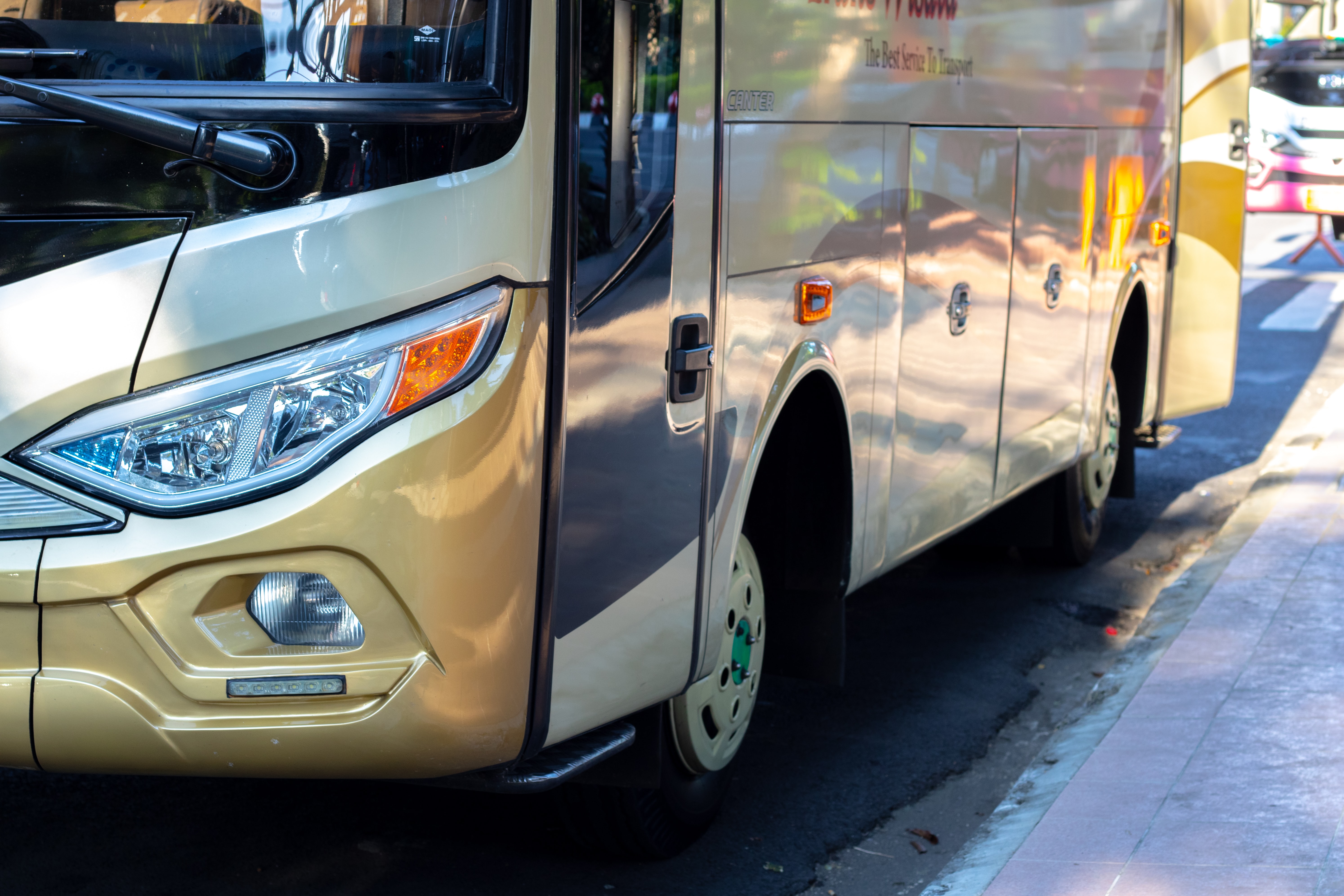 portland charter bus
